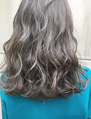 ロング カラー 【渋谷で人気】艶髪× 髪質改善/ツヤカラーのヘアスタイル