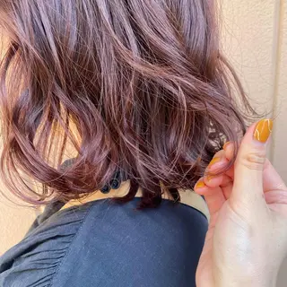 ショート カラー 丸岡 美穂のヘアスタイル