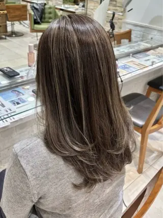 セミロング 石渡このみ 🍊レイヤーカットのヘアスタイル