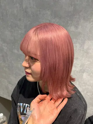 ショート 🌐NATSUMI 🌐【寒色カラー】のヘアスタイル