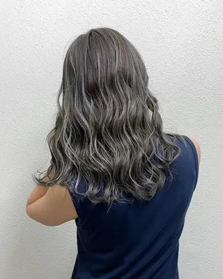 セミロング カラー グレージュ💎 神戸孝哉のヘアスタイル