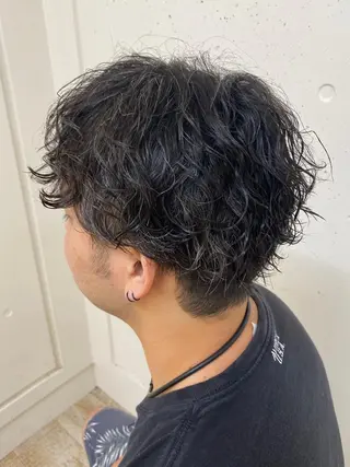パーマ メンズ 赤嶺 毅史のヘアスタイル