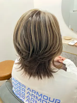 ミディアム ウルフ・ハイレイヤー 🌟ナカノ・ユウヤのヘアスタイル