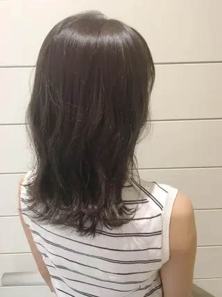 ミディアム 🍊新宿南口🍊 ERINAのヘアスタイル