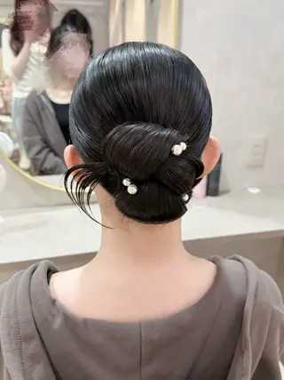ヘアアレンジ セットサロンCURE 🩵あんみのマツエク・マツパデザイン