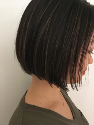 ショート カラー 坂上 岳のヘアスタイル
