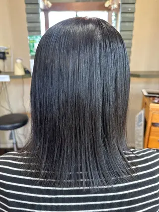 セミロング 新田 甲のヘアスタイル