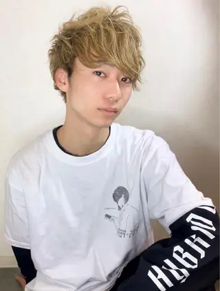 ミディアム カラー メンズ Luxbe hakataのヘアスタイル