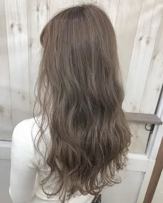 ロング Loob.TOKYO MIYA🌈のヘアスタイル