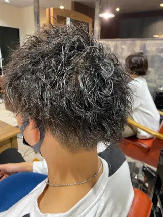 ショート パーマ メンズ 柴田 翔太郎のヘアスタイル