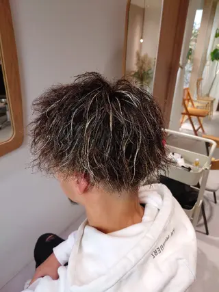 ショート ナカヤマ ヒロトのヘアスタイル