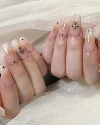 ネイル 🌈 Laule'aのネイルデザイン