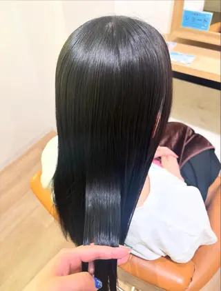 セミロング akira bisou hairのヘアスタイル