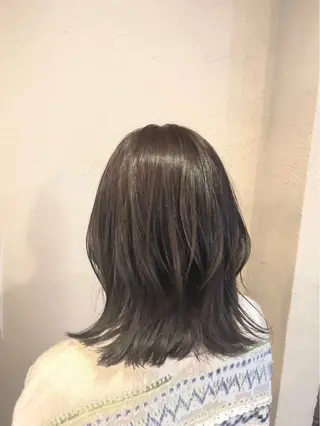 カラー ヘアルームflat 【 Ririna 】のヘアスタイル