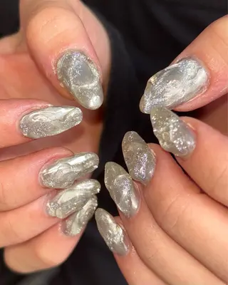 ネイル 🪐富島彩夏 /海外nail🪐のネイルデザイン