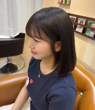 カラー 口丸 千尋のヘアスタイル