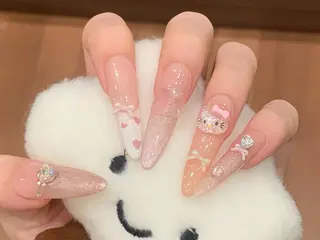 ネイル Queenie 🦋のネイルデザイン