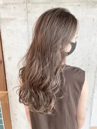 ミディアム カラー レイヤー/グレージュ 🤍奥開梨恵のヘアスタイル