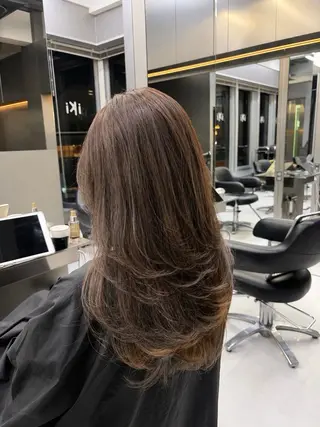 ロング 🫧バレイヤージュ/ ハイライト/ミズキのヘアスタイル