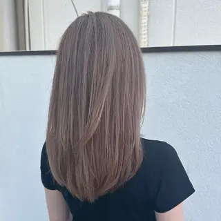 セミロング カラー 飯田 智也のヘアスタイル