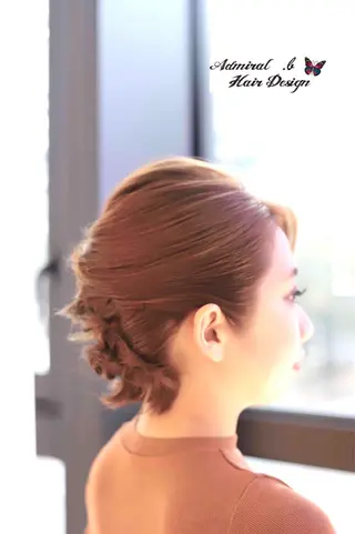セミロング ヘアアレンジ アドミラルYoshi oのヘアスタイル