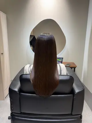 ロング NAVY 橋本心 縮毛矯正のヘアスタイル