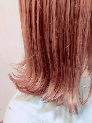 ミディアム カラー 出雲 莉奈のヘアスタイル