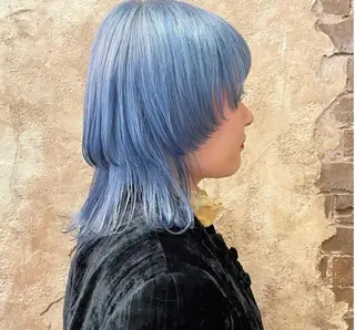 ショート カラー ブリーチ、パーマ 西部笑のヘアスタイル
