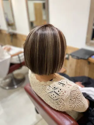 ミディアム カラー Kana .のヘアスタイル