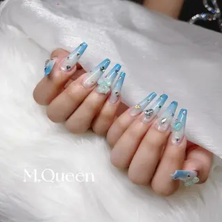 カラー MQueen ネイルサロンマルのネイルデザイン