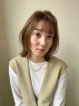 ミディアム カラー サソウ ユリエ🥥のヘアスタイル