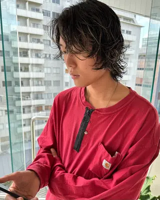 ミディアム パーマ メンズ グランジヘア 無造作ヘアHYUGAのヘアスタイル