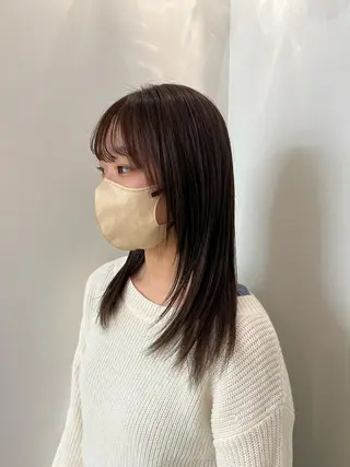 ミディアム 成岡 愛美のヘアスタイル