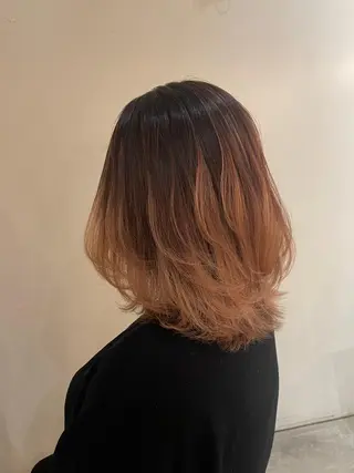 ミディアム 平松 里穗のヘアスタイル