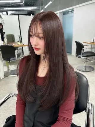 ロング 越川 友美子のヘアスタイル