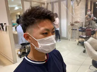 ショート パーマ メンズ 似合う髪型見つけます AYAKAのヘアスタイル