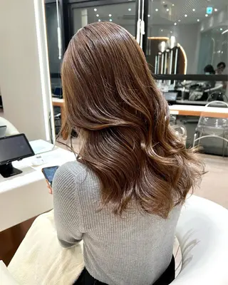 セミロング カラー 韓国レイヤー🇰🇷 韓国研修◎渋谷カイトのヘアスタイル