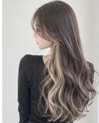 ロング 💛🤍U too e’s /店長🧸のヘアスタイル