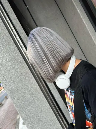 ミディアム カラー ブリーチ特化🌈 MANATOのヘアスタイル