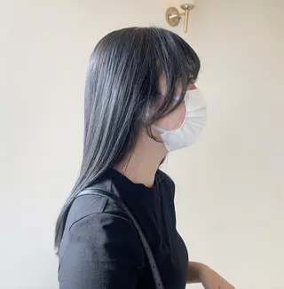 ミディアム カラー ヘアアレンジ 本間 結衣のヘアスタイル