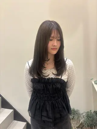 ミディアム 坂本 桃花のヘアスタイル