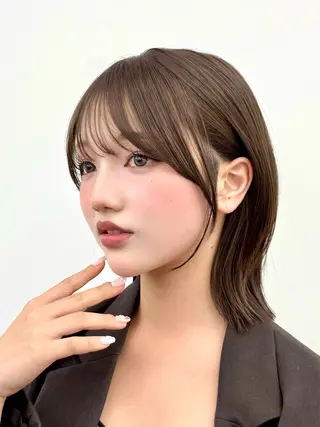 ミディアム 内海 美莱のヘアスタイル