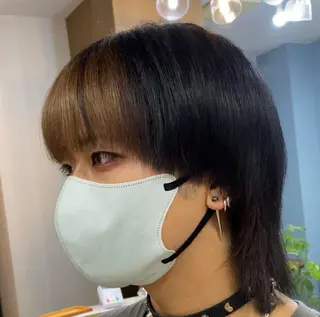 ショート カラー 横尾 歩のヘアスタイル