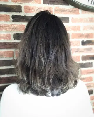 ミディアム セミロング カラー メンズ特化美容師 カラー専門ぺーターのヘアスタイル