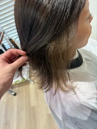 カラー 艶カラー/レイヤー /chere 金剛店のヘアスタイル