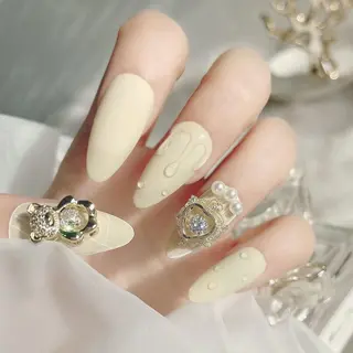ネイル 畠山 ゆいのネイルデザイン