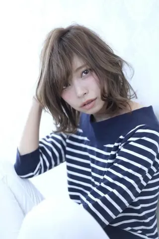 セミロング 🇰🇷韓国風艶髪✨ 髪質改善 倉岡しおんのヘアスタイル