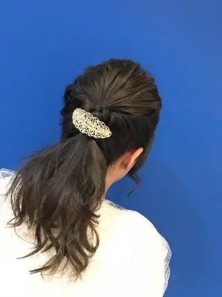 セミロング ヘアアレンジ shi hoのヘアスタイル
