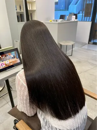 ロング パーマ ハイトーンカラー が絶対可愛い✨泰聖✨のヘアスタイル