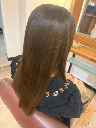 カラー 山田 梨乃のヘアスタイル
